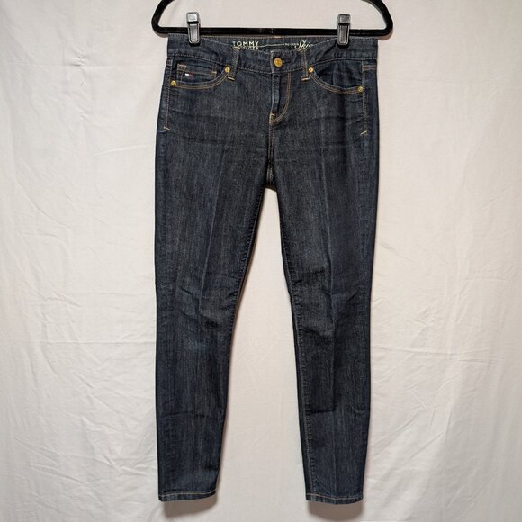 Tommy Hilfiger Women's Dark Wash Modern Skinny Jeans Size 4‎ Short - Picture 1 of 8
